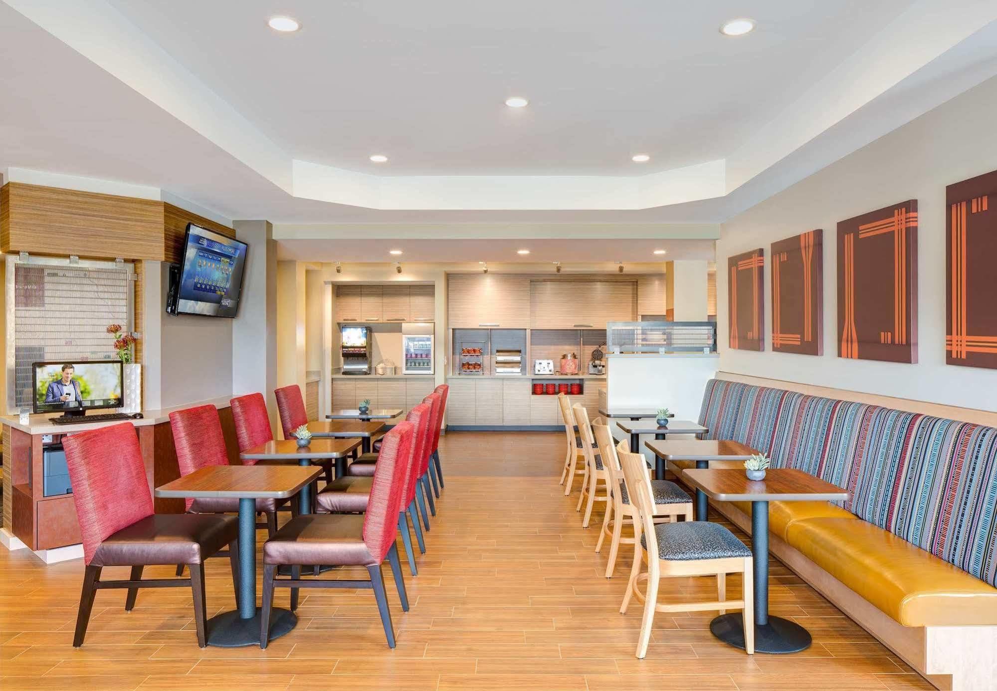Towneplace Suites By Marriott Charleston Airport/Convention Center North Charleston Zewnętrze zdjęcie